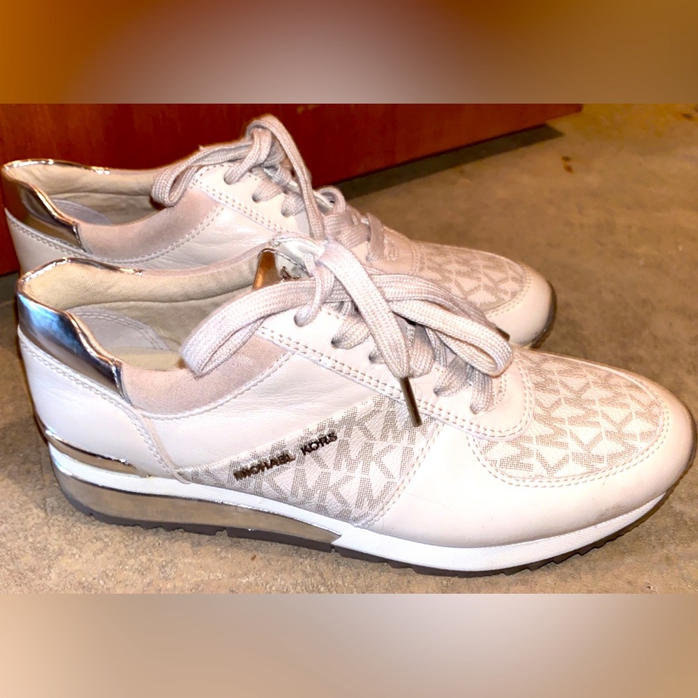 Michael Kors Sneakers. Size 7.5